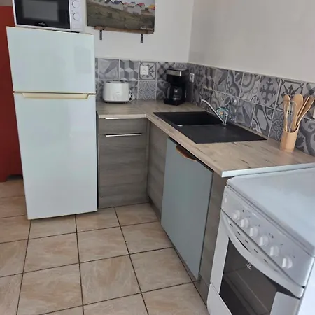 Semesterbostad Charmante Maison Au Calme